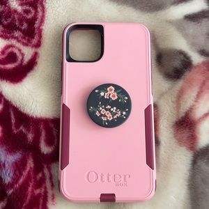 Otterbox iPhone 11 Pro Max case with pop socket